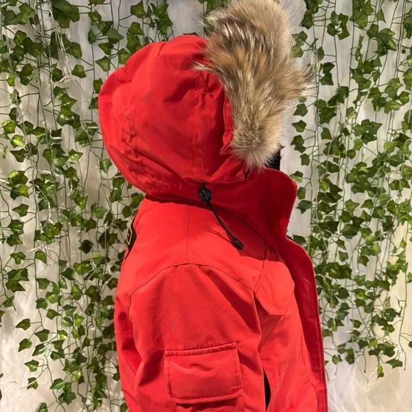 Women’s Canada Goose Expedition Parka - Picture 6 of 16